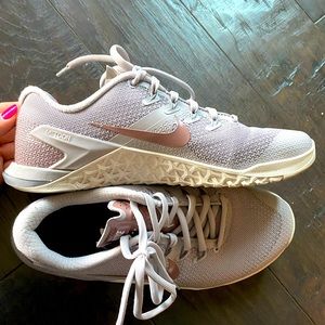 Women’s Lavender Nike Athletic Shoes